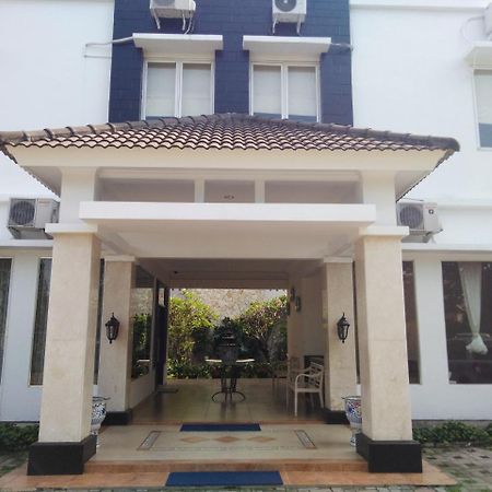 Hotel Roemah Moesi à Medan Extérieur photo