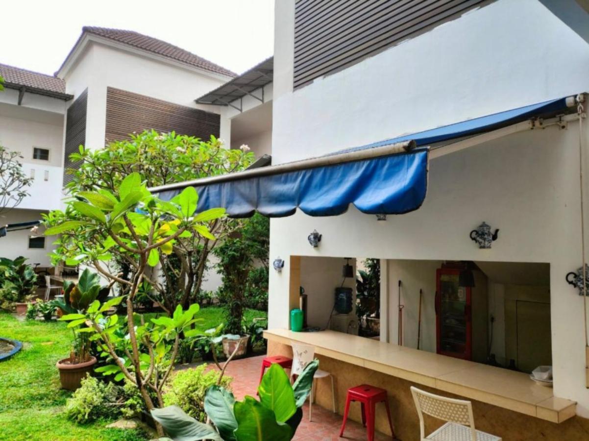 Hotel Roemah Moesi à Medan Extérieur photo