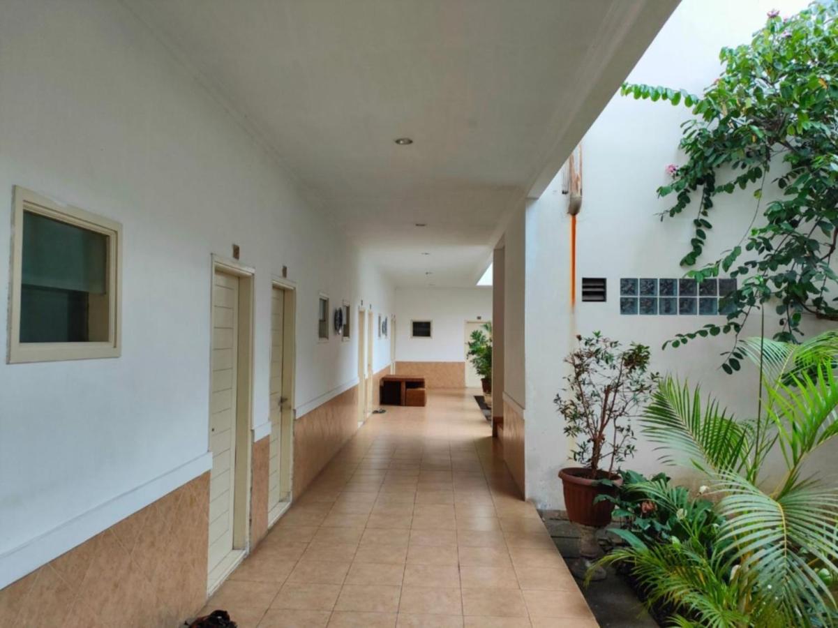 Hotel Roemah Moesi à Medan Extérieur photo