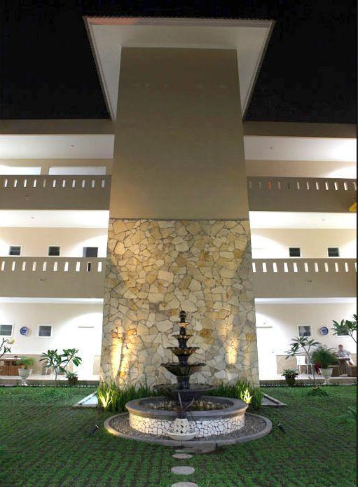 Hotel Roemah Moesi à Medan Extérieur photo