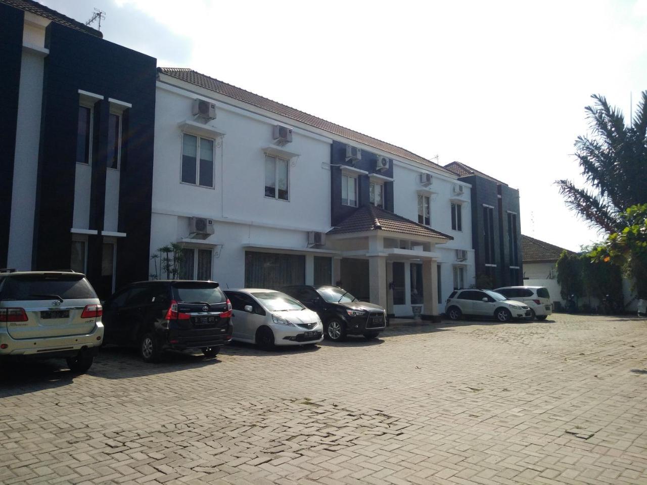 Hotel Roemah Moesi à Medan Extérieur photo